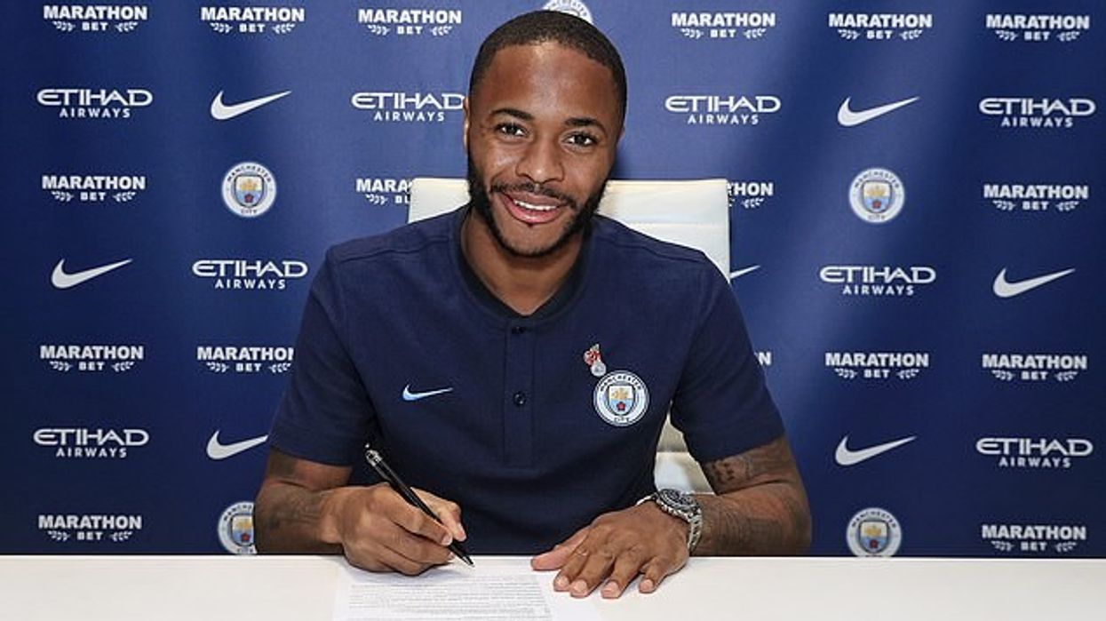 2018/11/5991458-6372893-England_star_Raheem_Sterling_has_signed_a_new_300_000_a_week_dea-a-19_1541786890616.jpg