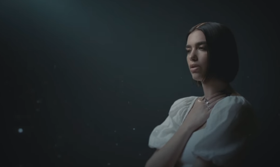 2018/11/dua-lipa-1.png