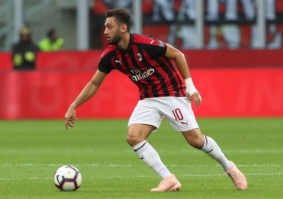2018/11/Hakan-Calhanoglu-e1542616973624.jpg