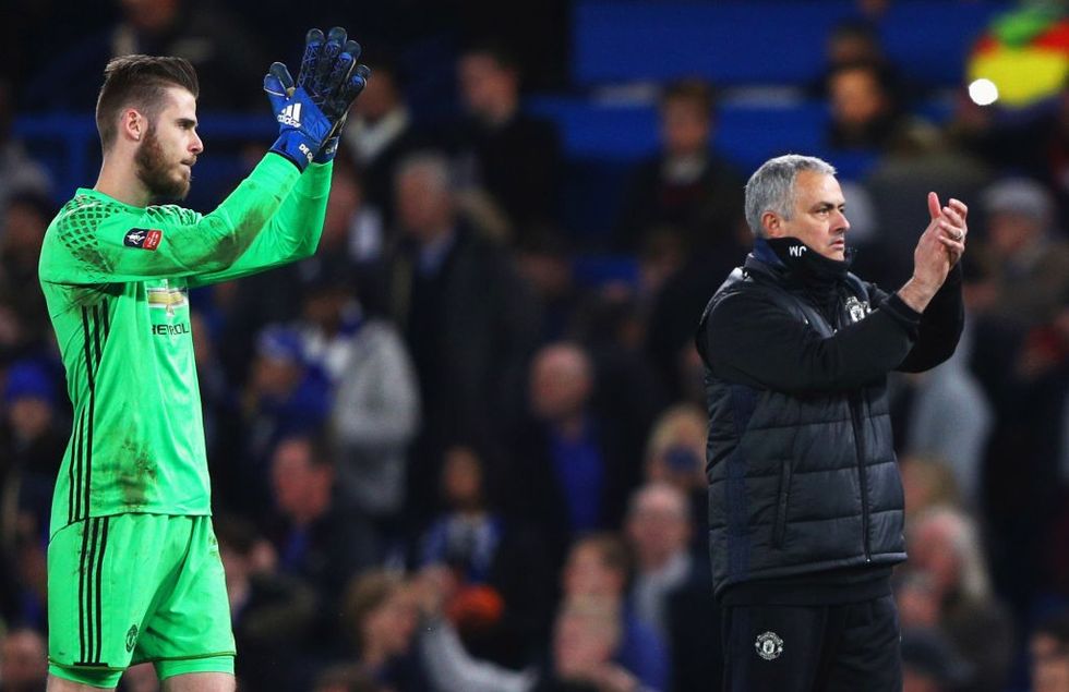 2018/11/Jose-Mourinho-De-Gea-e1543419823652.jpg