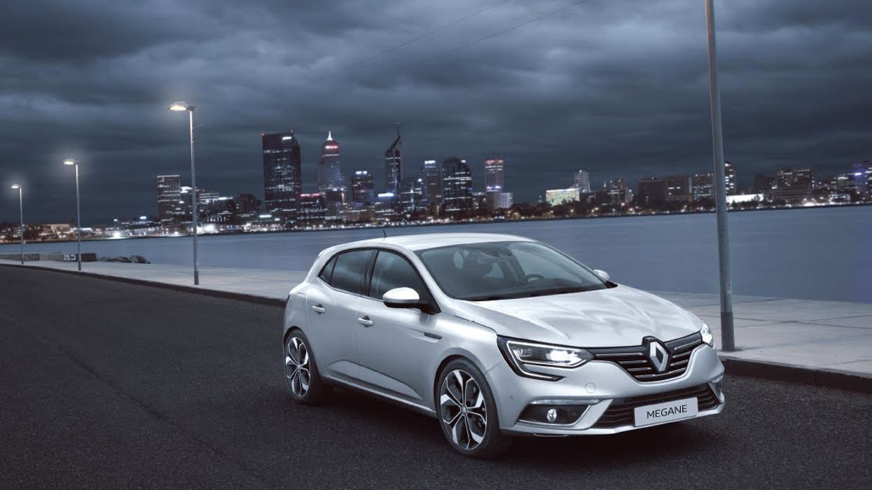 2018/11/megane.jpg