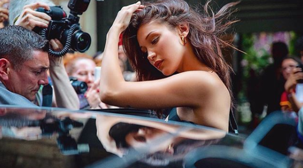 2018/12/bella-hadid.png