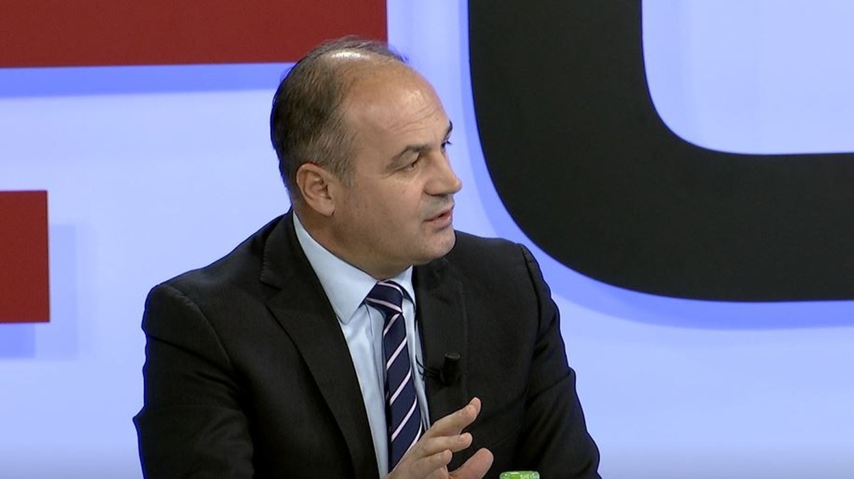 2018/12/enver123.jpg