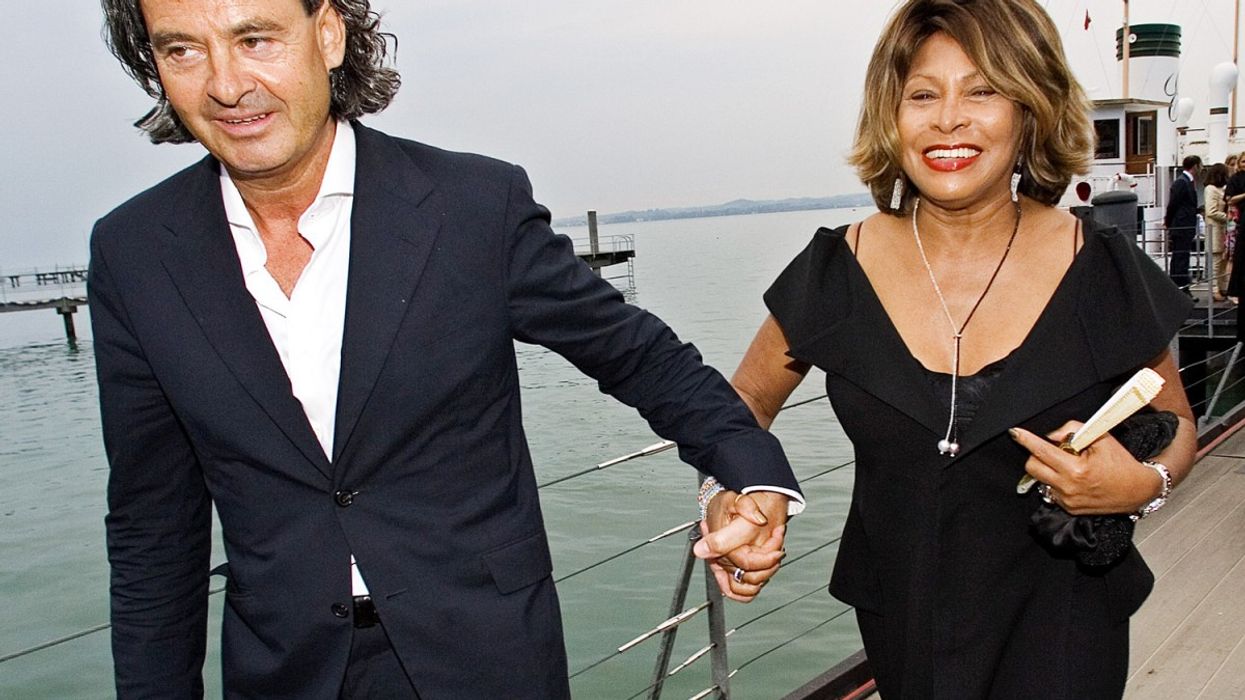 2019/01/1374853815_tina-turner-erwin-bach-zoom.jpg