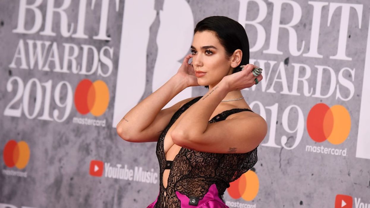 2019/02/DuaLipaBritWards19-4.jpg