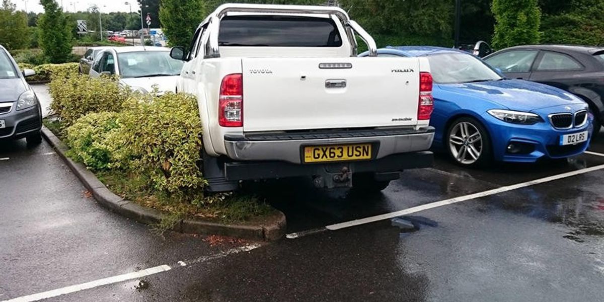Clumsy drivers with the weakest parking skills (Photo) - Telegraph