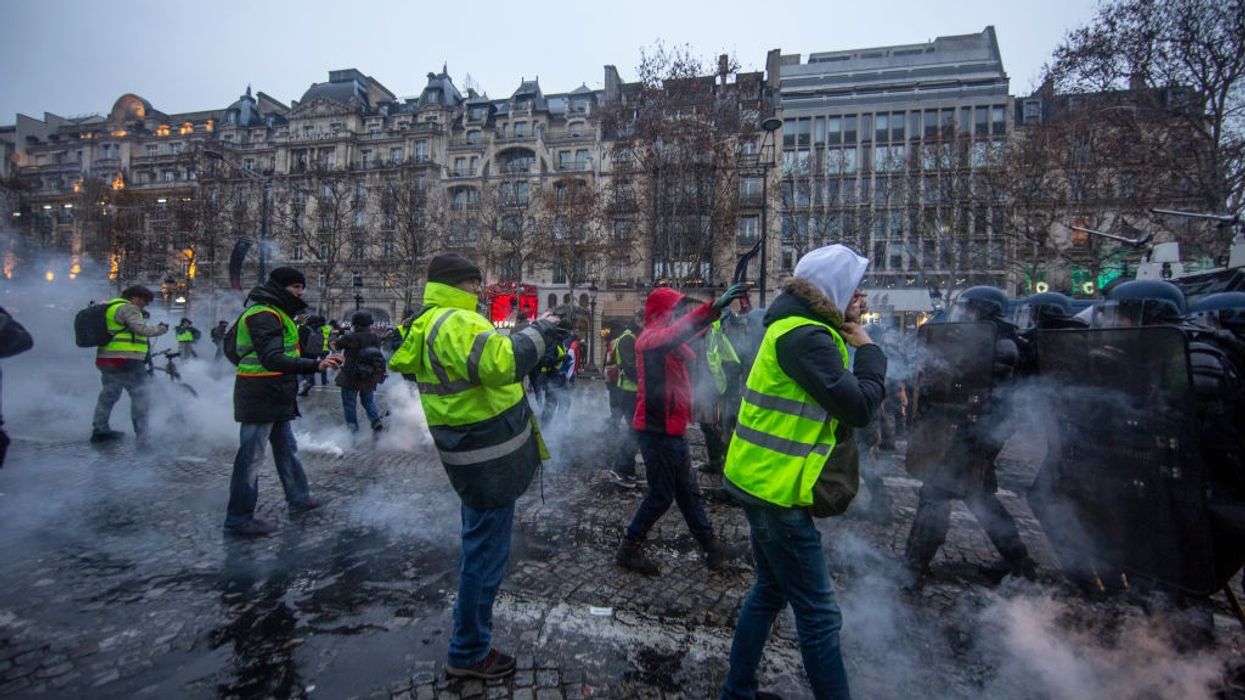 2019/02/yellow_vest_2.jpg