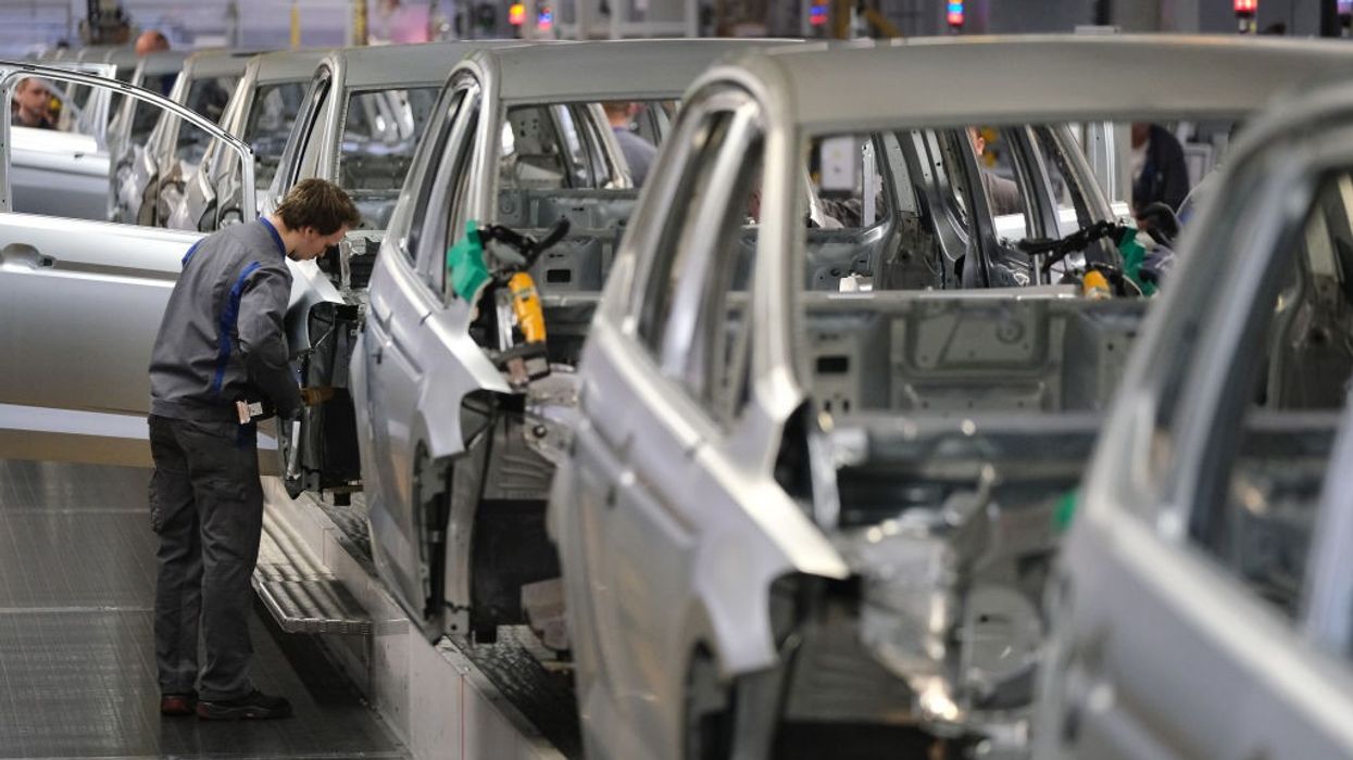 2019/03/automobile_production.jpg