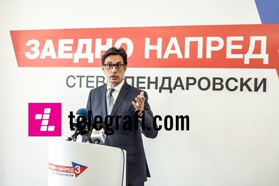 2019/04/Stevo-Pendarovski-me-llogo.jpg