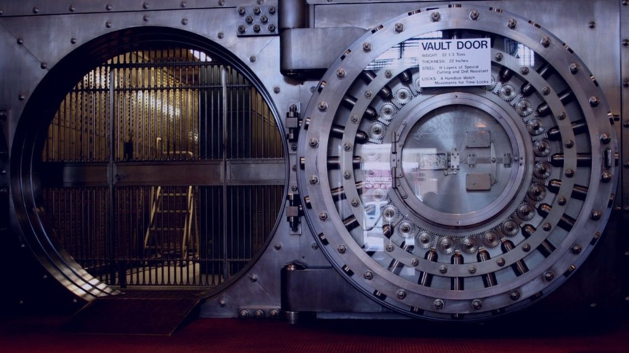 2019/05/vault.jpg