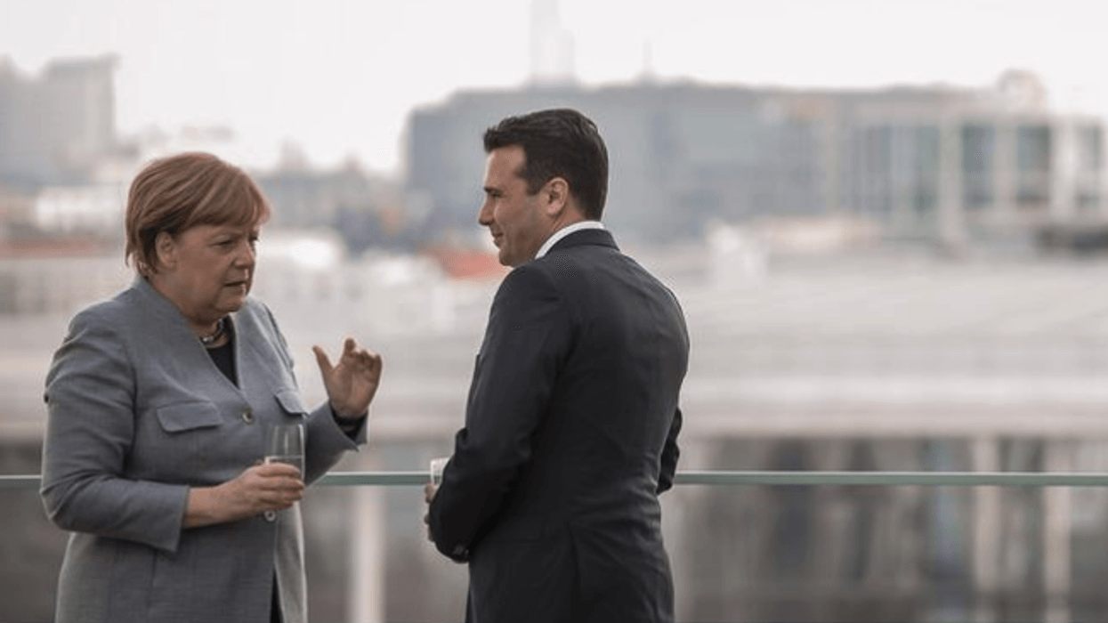 2019/06/Merkel-Zaev.png