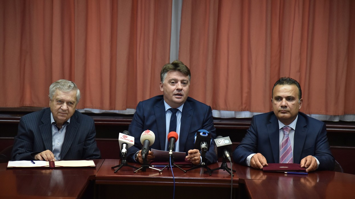 2019/06/Poptisuvanje-na-dogovor-za-proekt-za-tuneli-pod-Kale-1.jpg