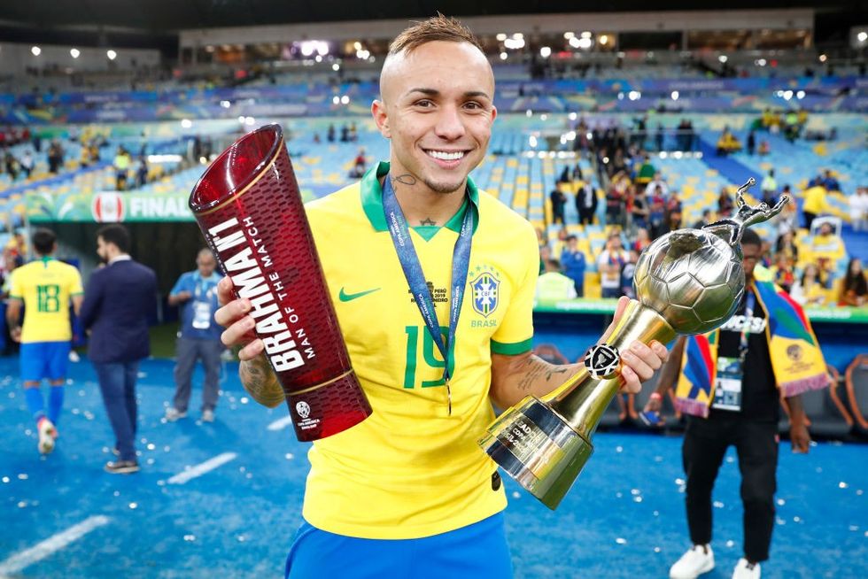 2019/07/Everton-Soares.jpg