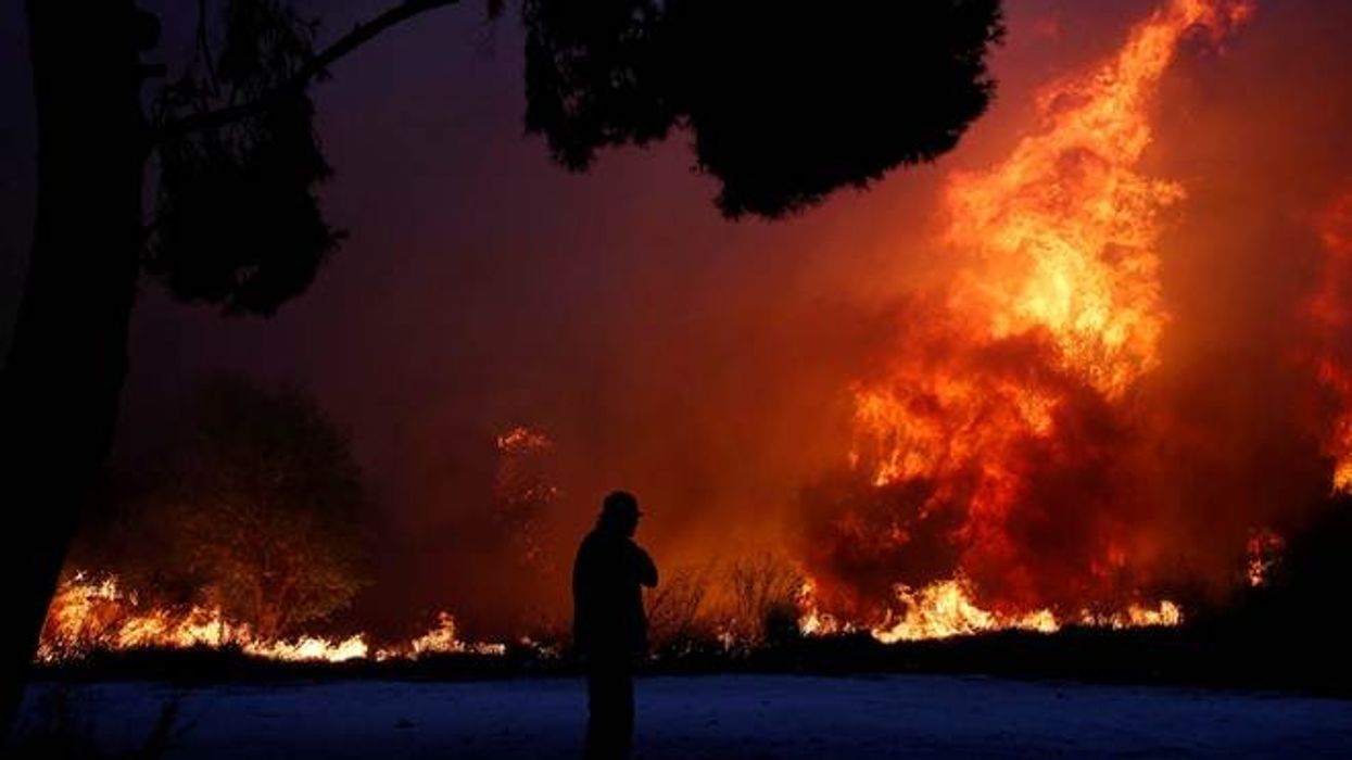2019/08/wildfire-athens.jpg
