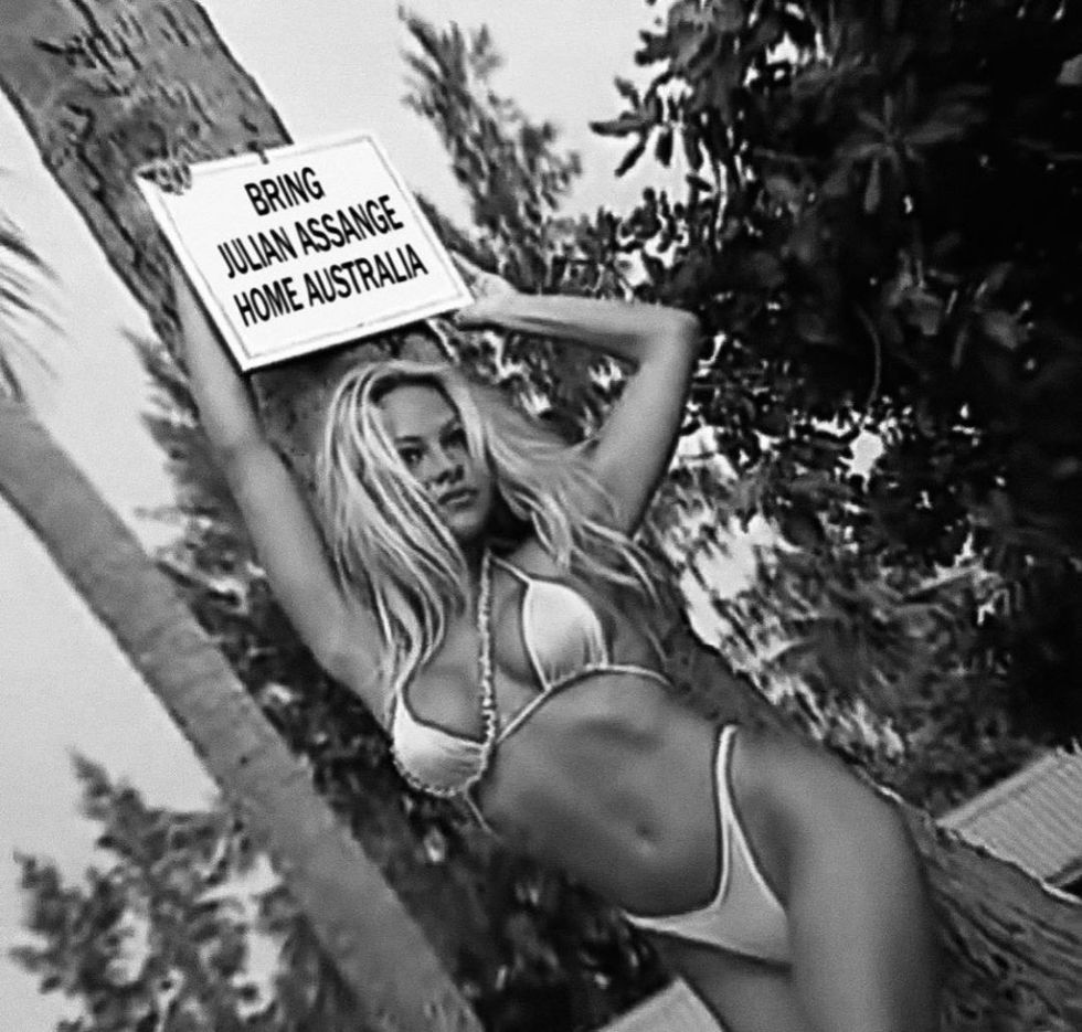 2019/09/pamelaanderson_69005012_233174770903447_8696491943772696809_n-e1567443907505.jpg
