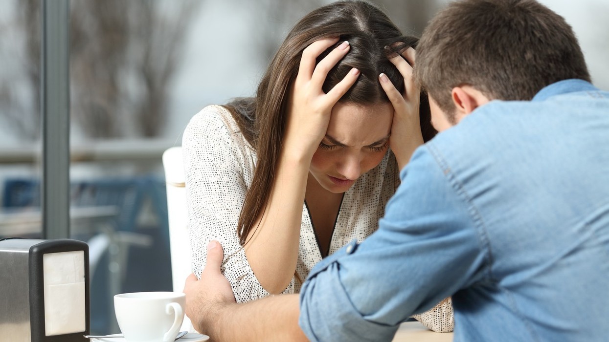 2019/10/couple-depression-sadness-crying.jpg