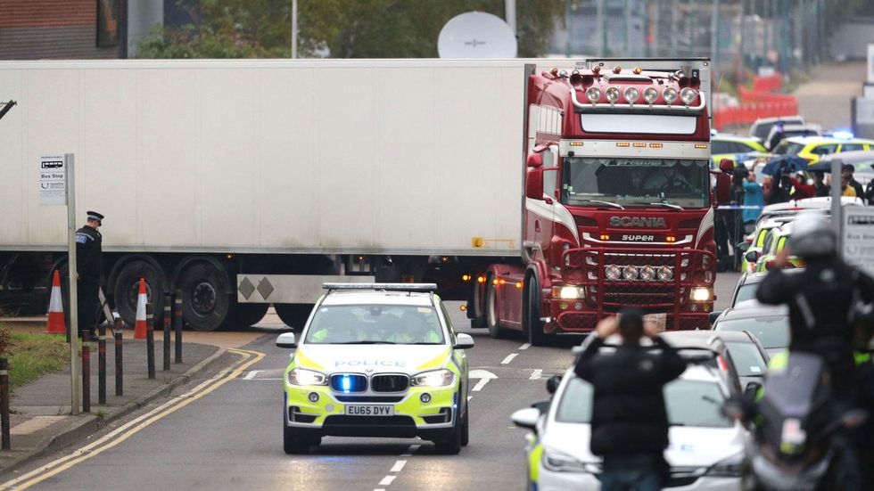 2019/10/skynews-lorry-container-essex_4813716.jpg