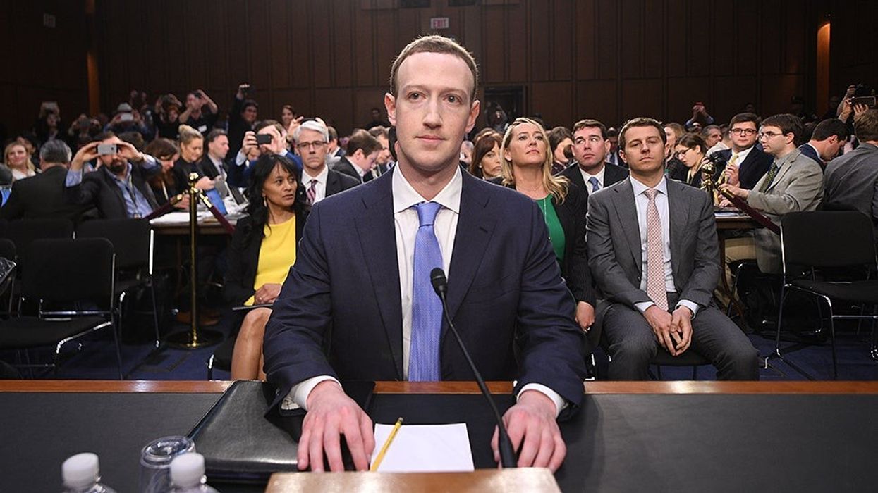 2019/10/zuckerberg_mark_senate.jpg