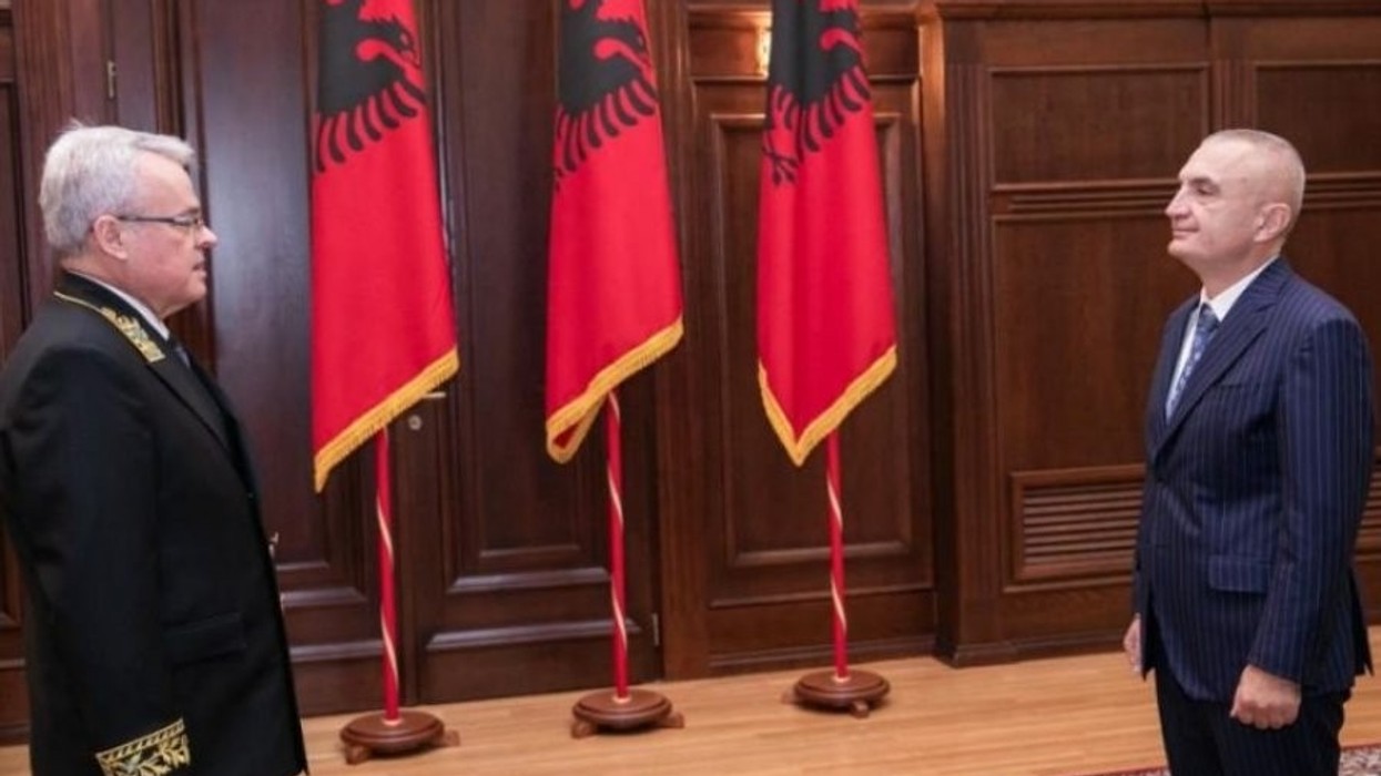 2019/11/mihail-ambasador.jpg