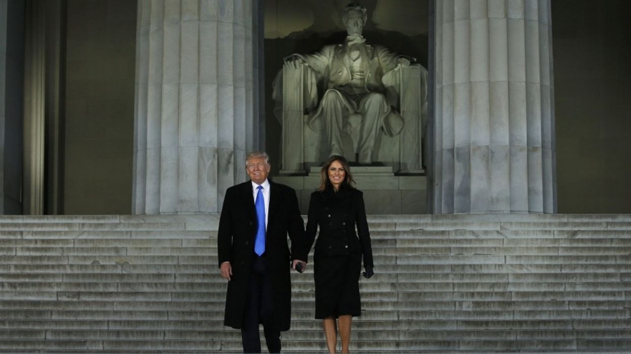 2019/11/Trump-Melania-Lincoln.jpg