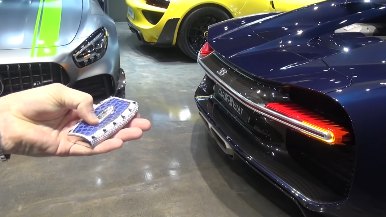 2019/12/This-Bugatti-Chiron-has-the-Worlds-MOST-EXPENSIVE-Car-Key-11-39-screenshot-1024x576.png