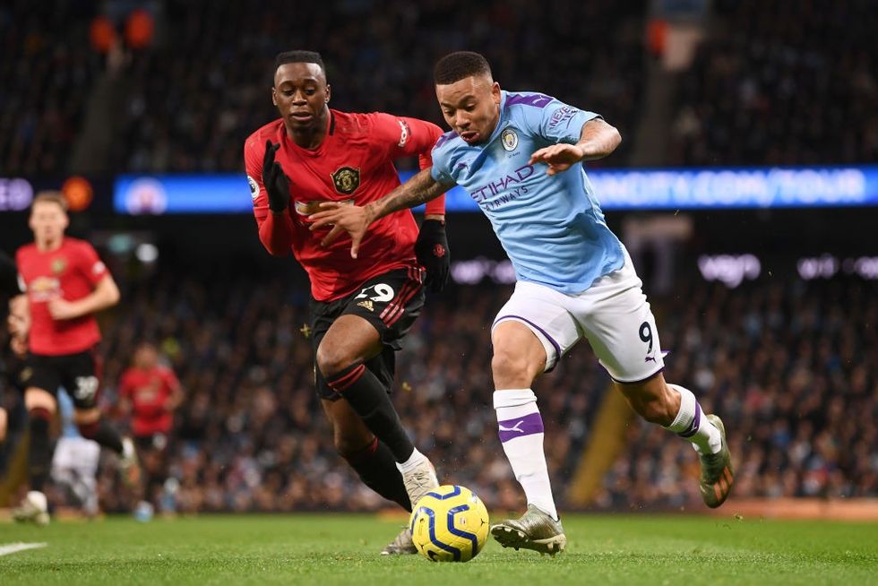 2019/12/Wan-Bissaka-Jesus.jpg