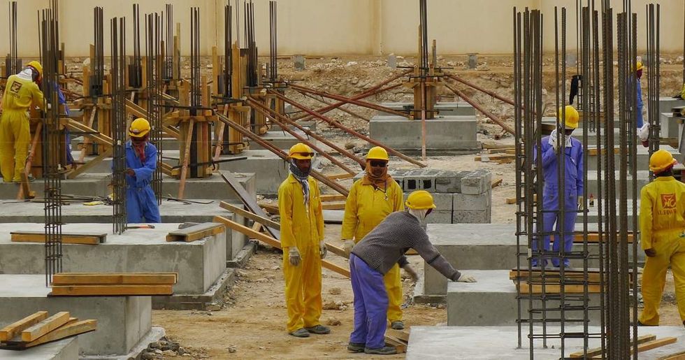 2020/01/workers.jpg
