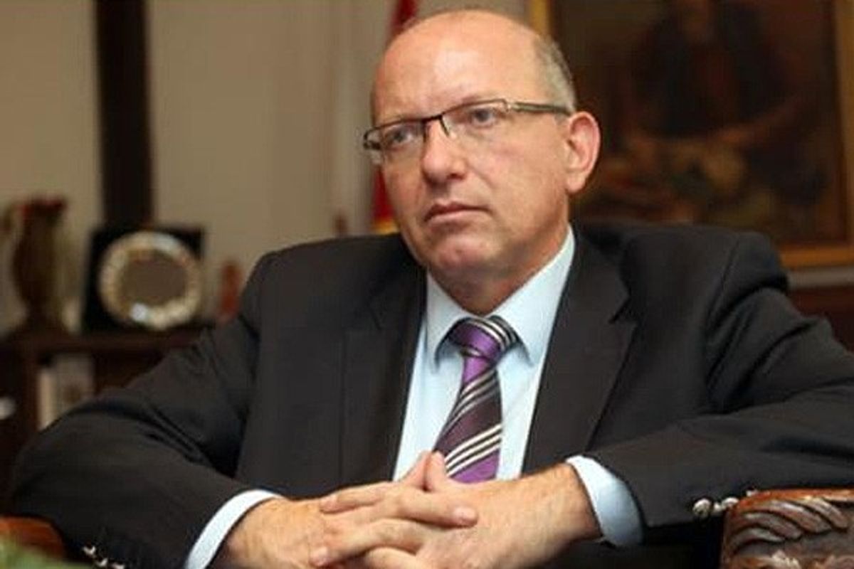 Azeski: Në dy vitet e ardhshme në vend do të hapen perspektiva për mbajtjen e të rinjve në vend Azeski: Në dy vitet e ardhshme në vend do të hapen perspektiva për mbajtjen e të rinjve në vend