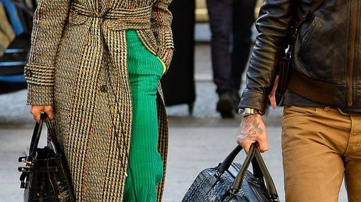 2020/03/victoria-beckham-green-yellow-284965-1579514581482-image.600x0c-e1584001176540.jpg