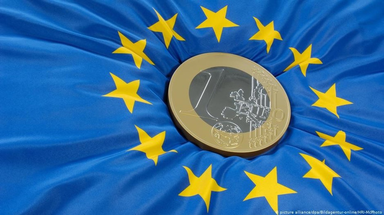 2020/04/euro-coin.jpg