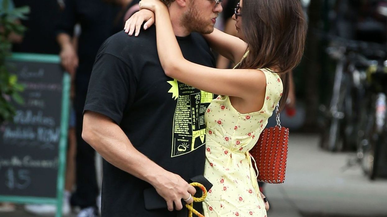 2020/05/emily-ratajkowski-and-sebastian-bear-mcclard-out-in-new-york-06-22-2019-9-e1589369307327.jpg