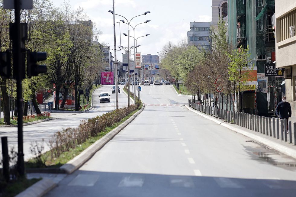 2020/05/pase-masave-te-reja-te-qarkullimit-te-qytetareve-ne-kohen-e-Koronavirusit-Covid19-foto-Ridvan-Slivova-14.jpg