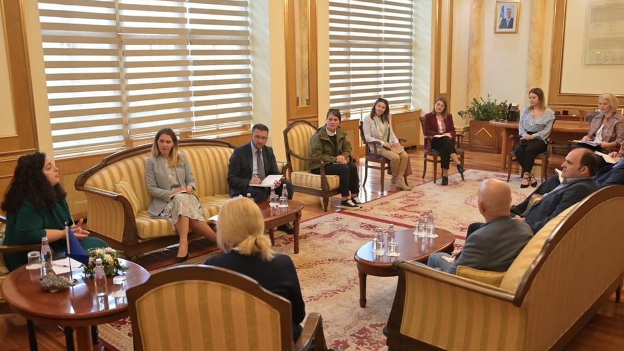 2020/06/2020_06_05_Kryetarja-Osmani-takon-përfaqësuesit-e-Javës-së-Kosovës-për-Zhvillim-të-Qëndrueshëm-1.jpg