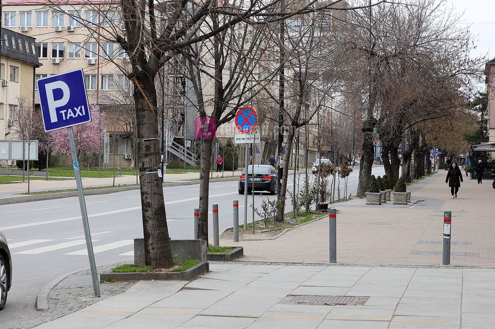 2020/07/Rruget-dhe-sheshet-ne-Prishtine-koronavirus-Covid19-foto-Ridvan-Slivova-22.jpg