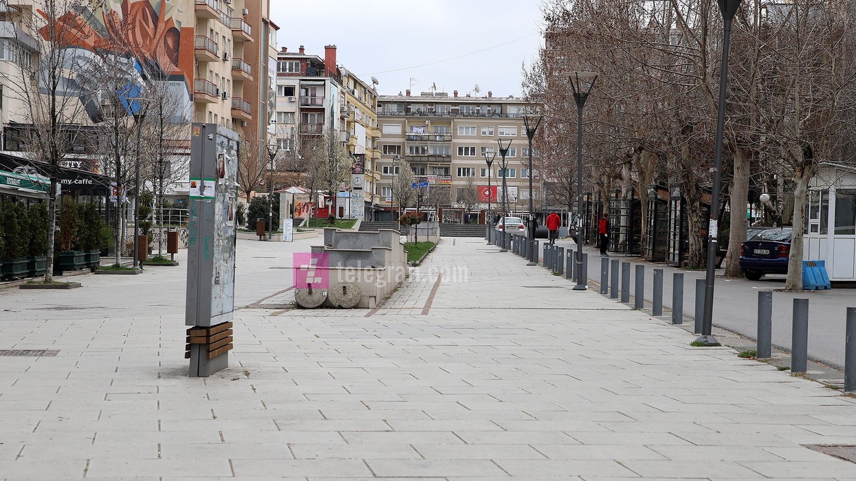 2020/07/Rruget-dhe-sheshet-ne-Prishtine-koronavirus-Covid19-foto-Ridvan-Slivova-23.jpg