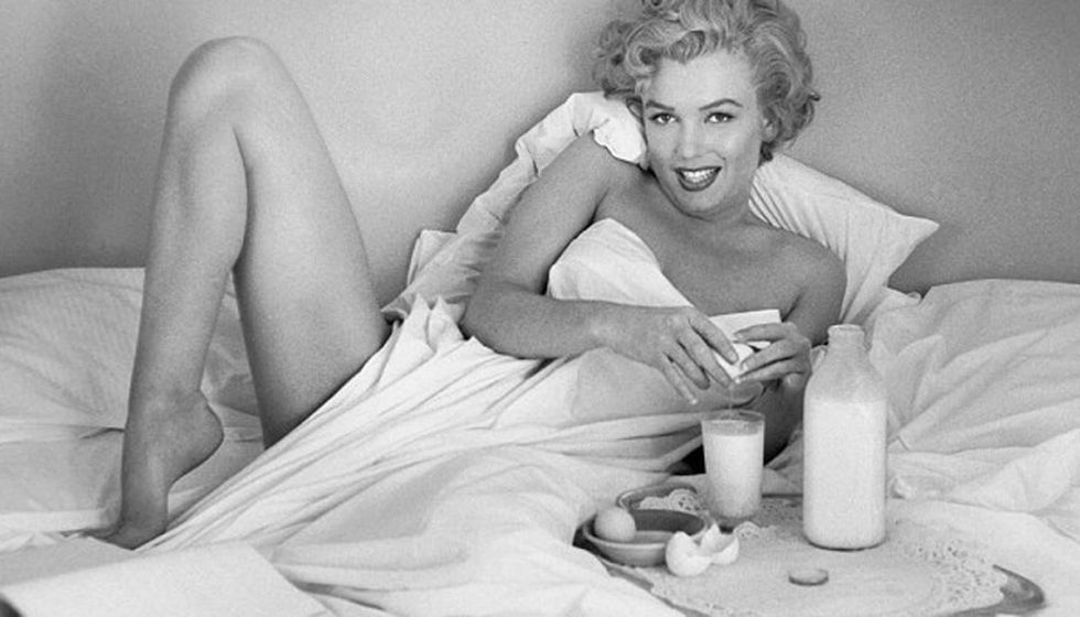 2020/08/marilyn-breakfast-bed-getty-1120.jpg