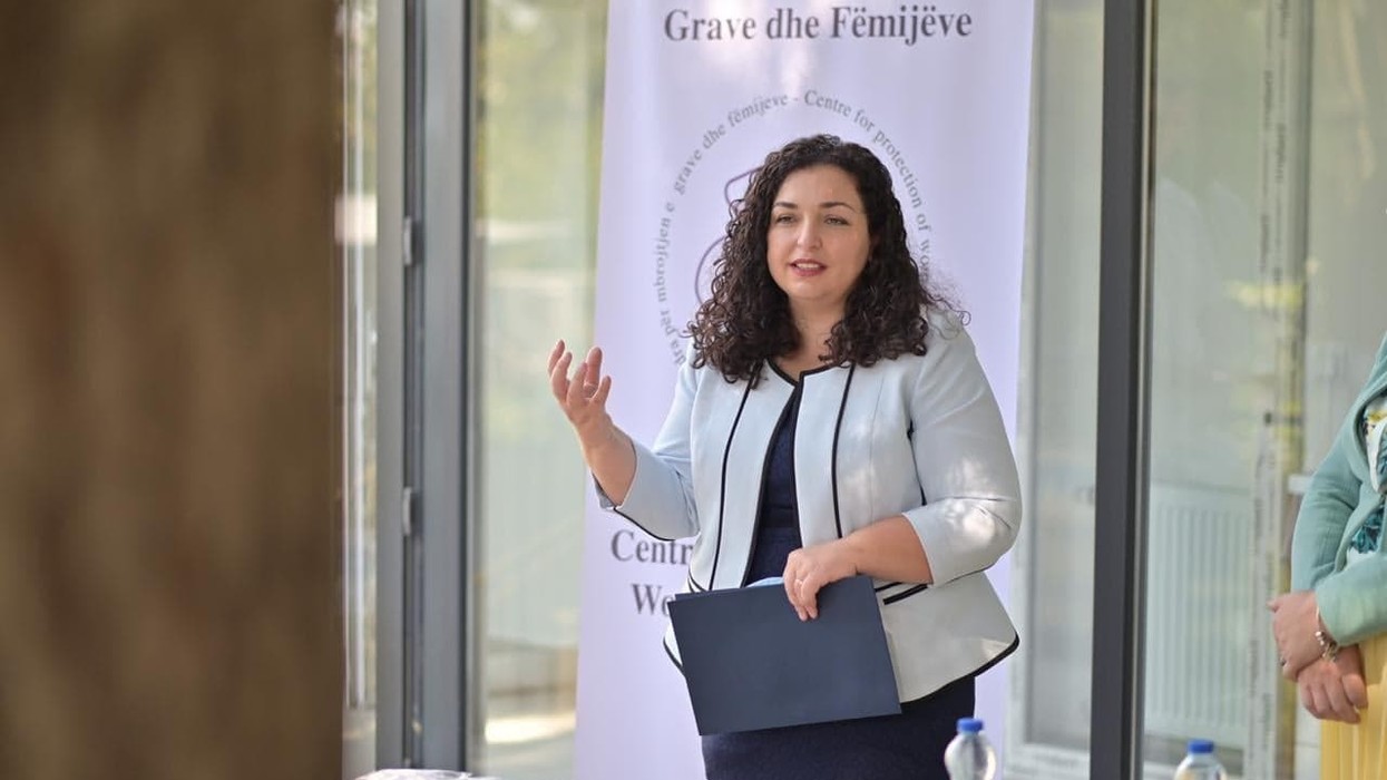 2020/09/2020_09_16_Osmani-promovoi-projektin-e-mbeshtetjes-me-mjete-mbrojtese-kunder-Covid-19-per-kategorite-e-rrezikuara-sociale-1.jpg