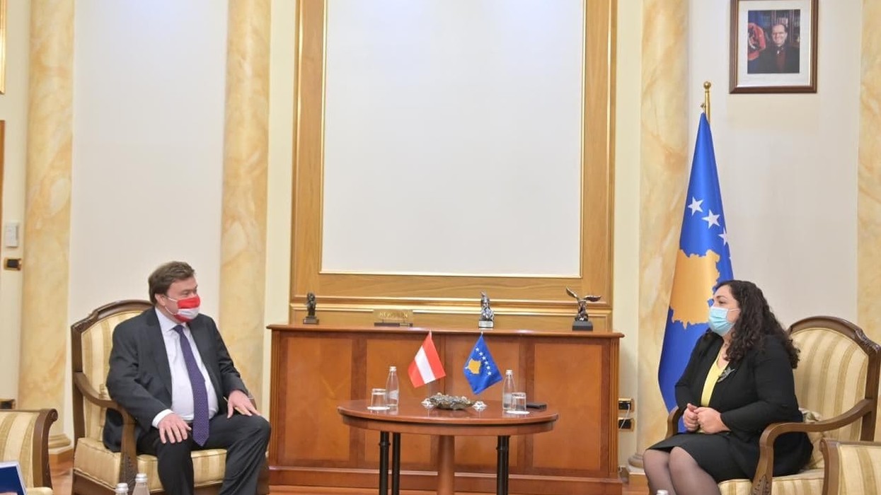 2020/09/2020_09_29_Kryetarja-Osmani-priti-në-takim-Ambasadorin-e-Austrisë-Chritoph-Widinger-1.jpg