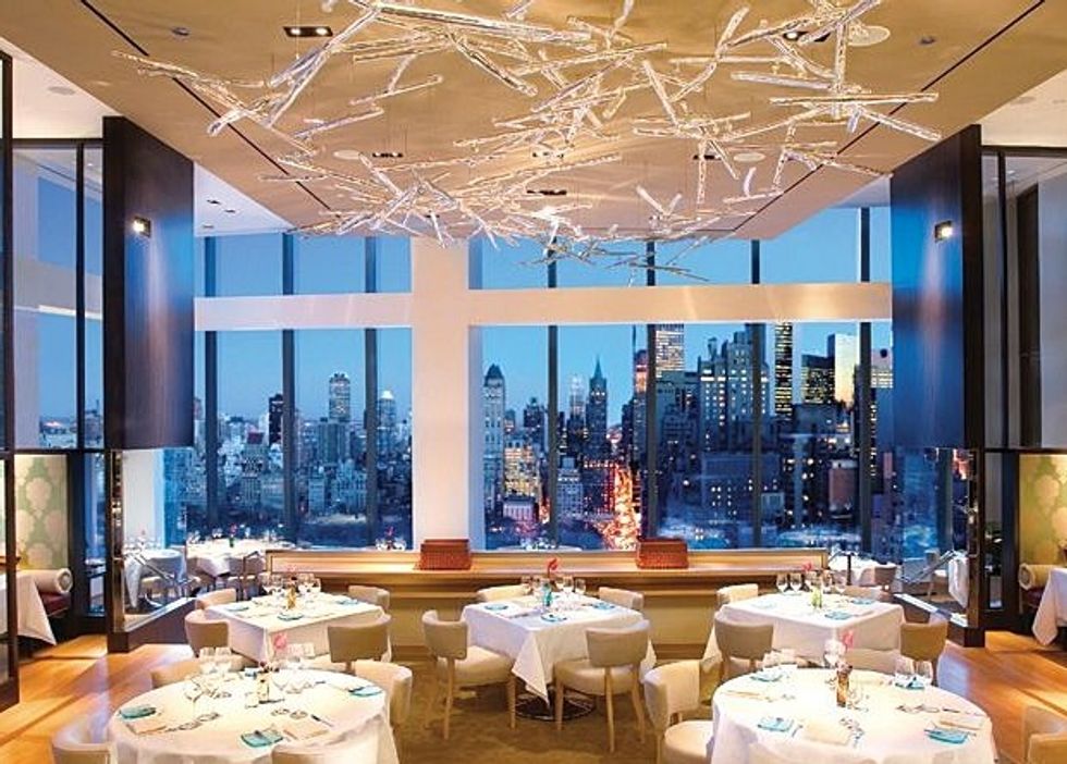 2020/09/original_View-of-Central-Park-and-Skyline-Asiate-Restaurant-Mandarin-Oriental-New-York.jpg