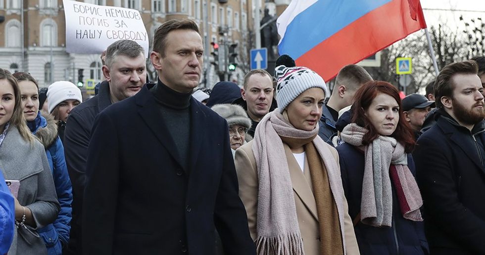 2020/09/Russia-Navalny-03-29-20_AP-Pavel-Golovkin-1.jpg