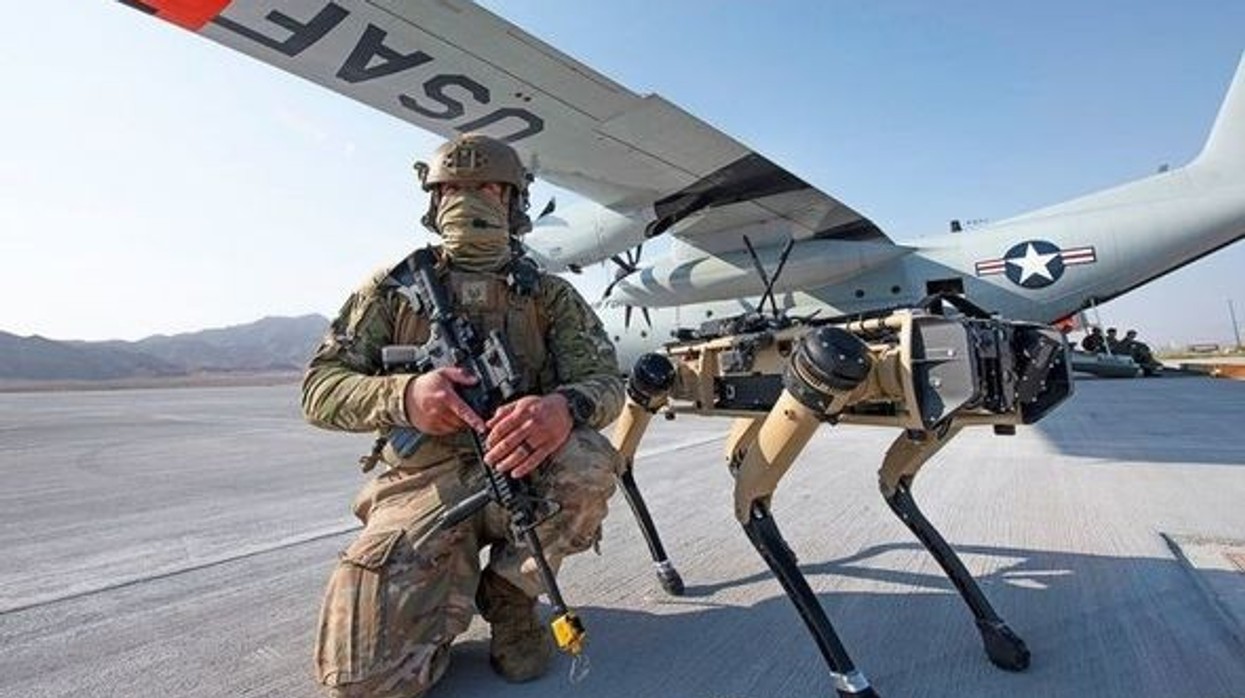 2020/09/us-air-force-robot-dogs-army-defend-military-bases-1333295.jpg