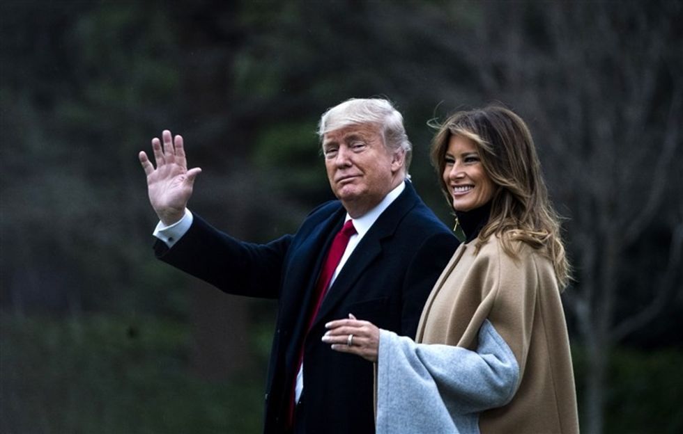 2020/10/200619-donald-trump-melania-trump-ew-612p_892c163103f786bf6244792c63bdbfb7.fit-760w.jpg