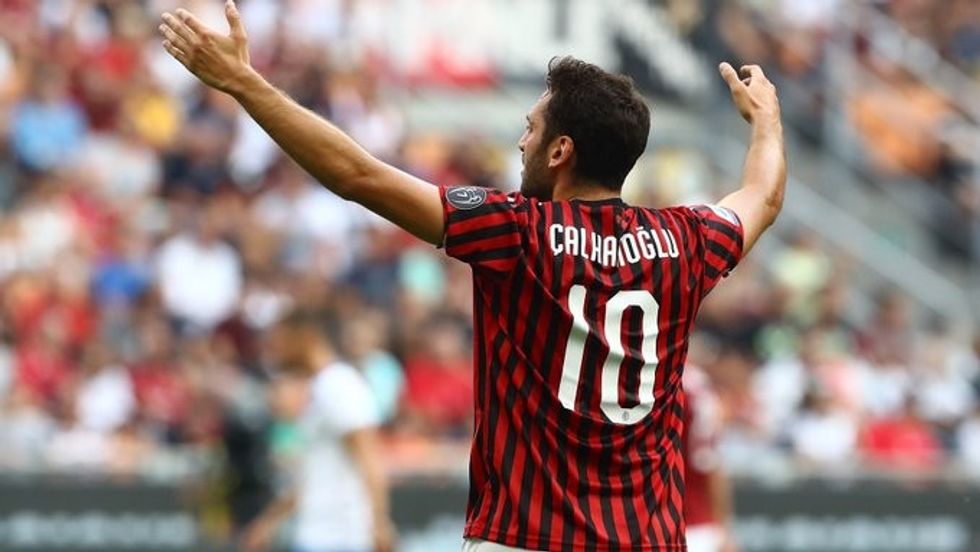 2020/10/calhanoglu.jpg