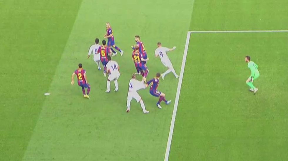 2020/10/lenglet-vs-ramos.jpg