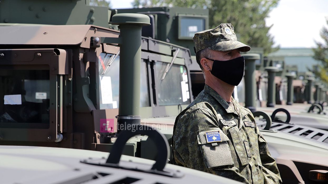 2020/11/automjetet-e-blinduara-‘Humvee-te-FSK-se-foto-Ridvan-Slivova-4.jpg
