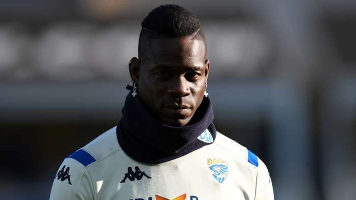 2020/11/mario-balotelli-brescia-2019-20_1udt4rb87vcws1j43qn38uykz9.jpg
