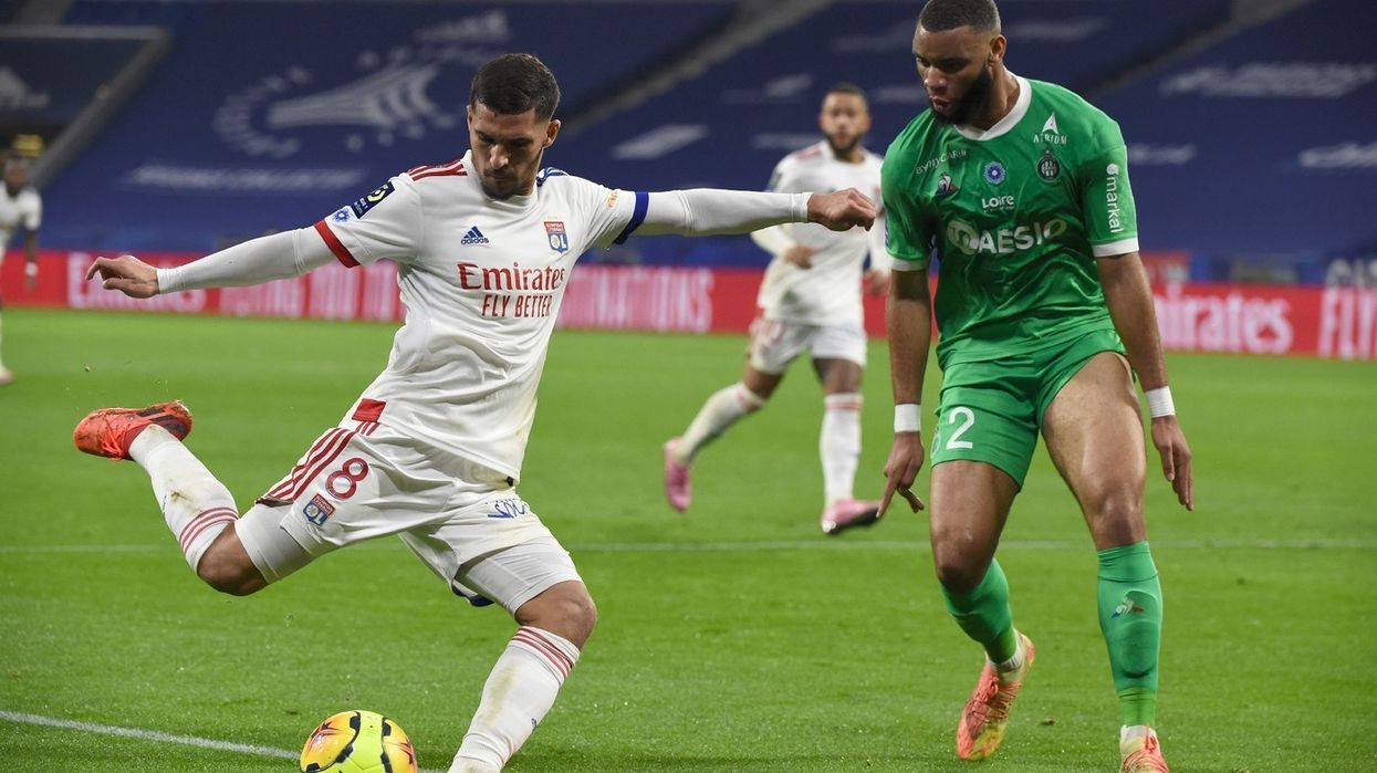 2020/11/milieu-Lyon-Houssem-Aouar-match-Ligue-1-domicile-Saint-Etienne-8-novembre-2020_1_1399_906.jpg
