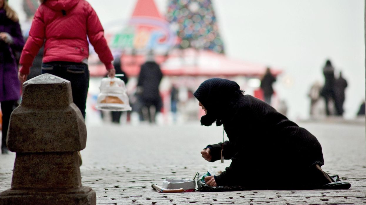 2020/11/poverty-russia-scaled.jpg