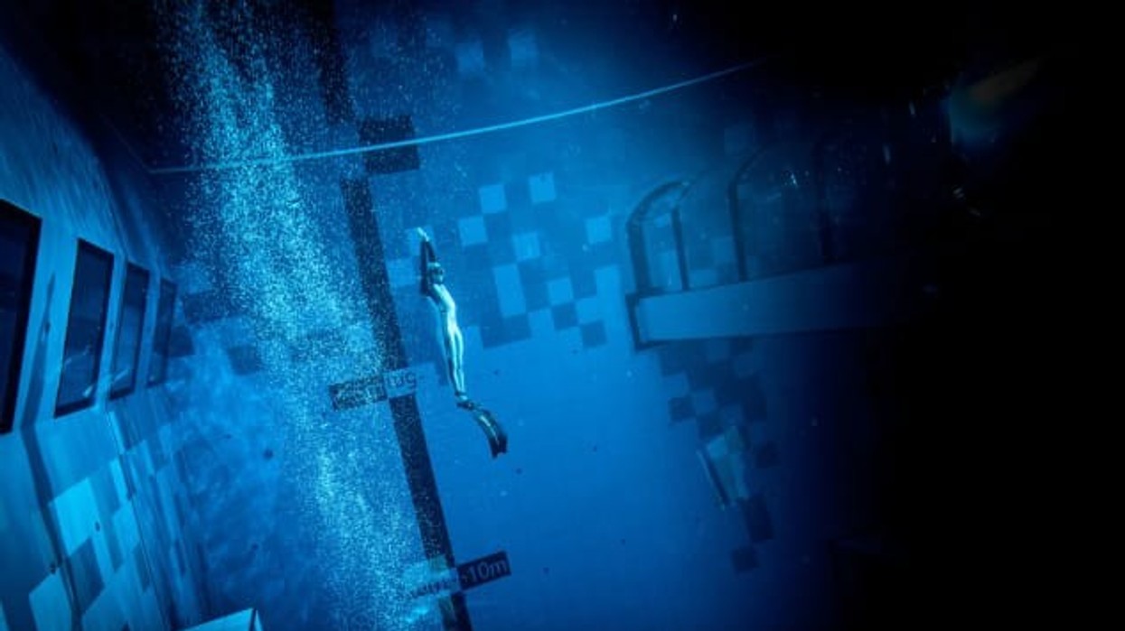2020/12/http___cdn.cnn_.com_cnnnext_dam_assets_201130221610-worlds-deepest-diving-pool-deepspotopeningkonwentphoto-15.jpg