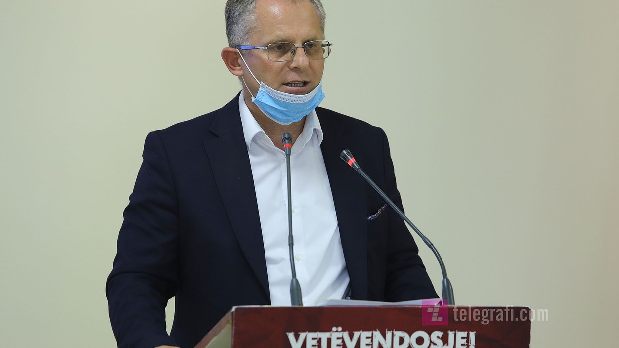 2020/12/Levizjes-Vetevendosje-konference-Besnik-Bislimi-foto-Ridvan-Slivova-1-e1612267442330.jpg